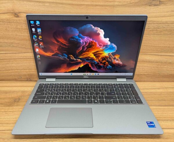 Мобільна робоча станція Dell Precision 3570 / 15.6" (1920x1080) IPS / Intel Core i7-1265U (10 (12) ядер по 3.6 - 4.8 GHz) / 16 GB DDR4 / 512 GB SSD / nVidia T550, 4 GB GDDR6, 64-bit / WebCam / Windows 11 - Зображення 2