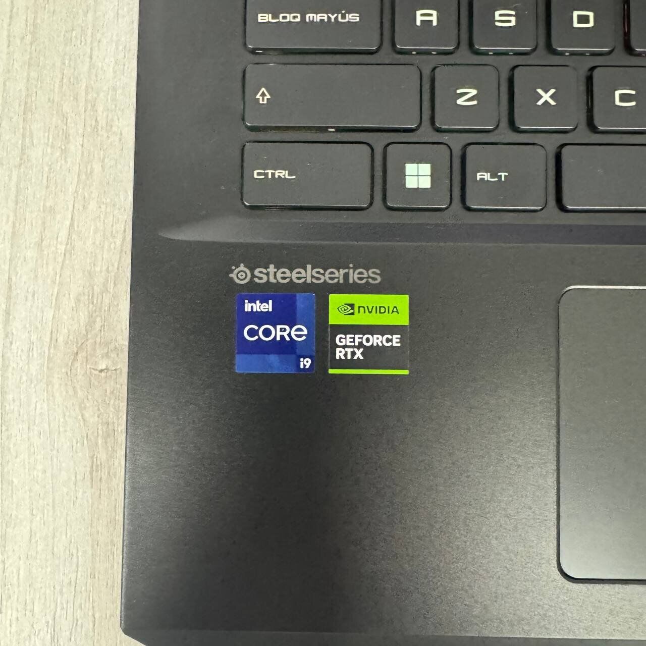 Ігровий ноутбук Б-клас MSI Vector GP77 13VG / 17.3" (2560x1440) IPS / Intel Core i9-13900H (14 (20) ядер по 2.6 - 5.4 GHz) / 32 GB DDR5 / 1000 GB SSD NVMe / nVidia GeForce RTX 4070, 8 GB GDDR6, 128-bit / WebCam - Зображення 8