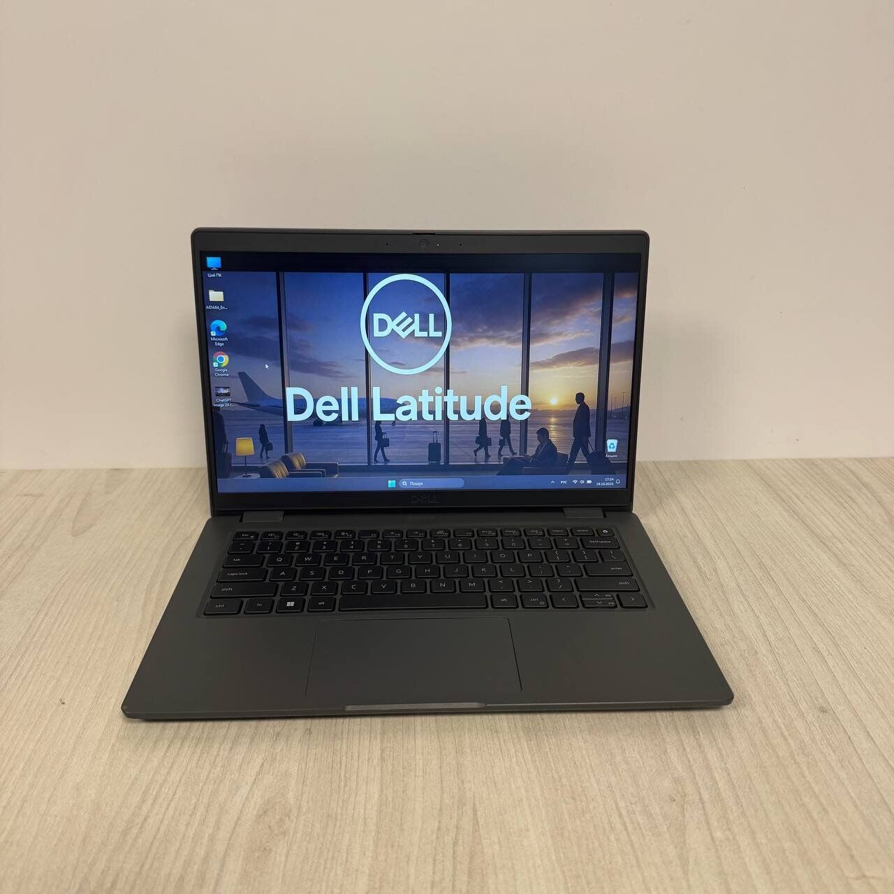 Ультрабук Б-клас Dell Latitude 3440 / 14" (1366x768) TN / Intel Core i3-1215U (6 (8) ядер по 1.2 - 4.4 GHz) / 8 GB DDR4 / 256 GB SSD NVMe / Intel UHD Graphics / WebCam - Зображення 2