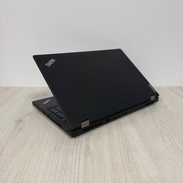 Мобільна робоча станція Б-клас Lenovo ThinkPad P15 Gen 2 / 15.6" (3840x2160) IPS / Intel Xeon W-11855M (6 (12) ядер по 3.2 - 4.9 GHz) / 64 GB DDR4 / 1000 GB SSD NVMe / nVidia RTX A5000, 16 GB GDDR6, 256-bit / WebCam - Зображення 6