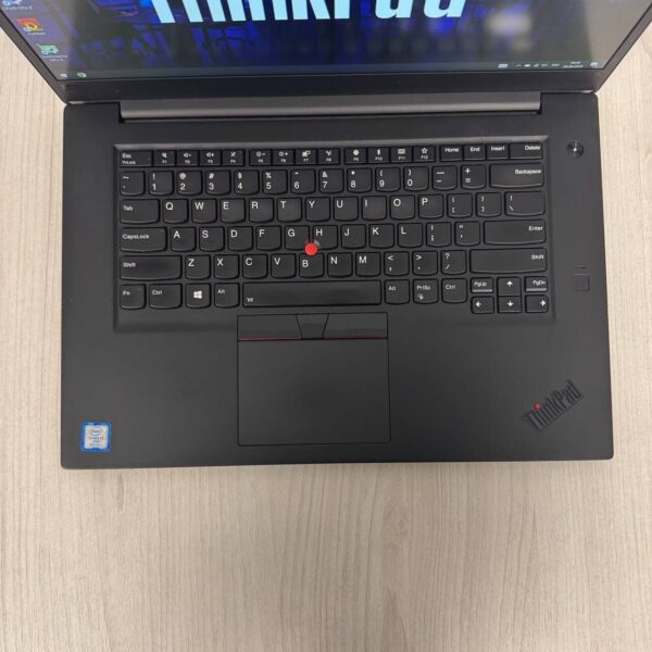 Мобільна робоча станція Б-клас Lenovo ThinkPad P15 Gen 1 / 15.6" (1920x1080) IPS / Intel Core i7-8850H (6 (12) ядер по 2.6 - 4.3 GHz) / 16 GB DDR4 / 256 GB SSD NVMe / nVidia Quadro P1000, 4 GB GDDR5, 128-bit / WebCam - Зображення 7