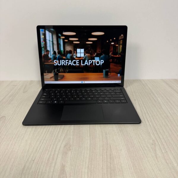 Ультрабук Б-клас Microsoft Surface Laptop 4 / 13.5" (2256x1504) IPS Touch / AMD Ryzen 5 4680U (6 (12) ядер по 2.2 - 4.0 GHz) / 16 GB DDR4 / 256 GB SSD NVMe / AMD Radeon RX Vega 7 Graphics / WebCam - Зображення 2