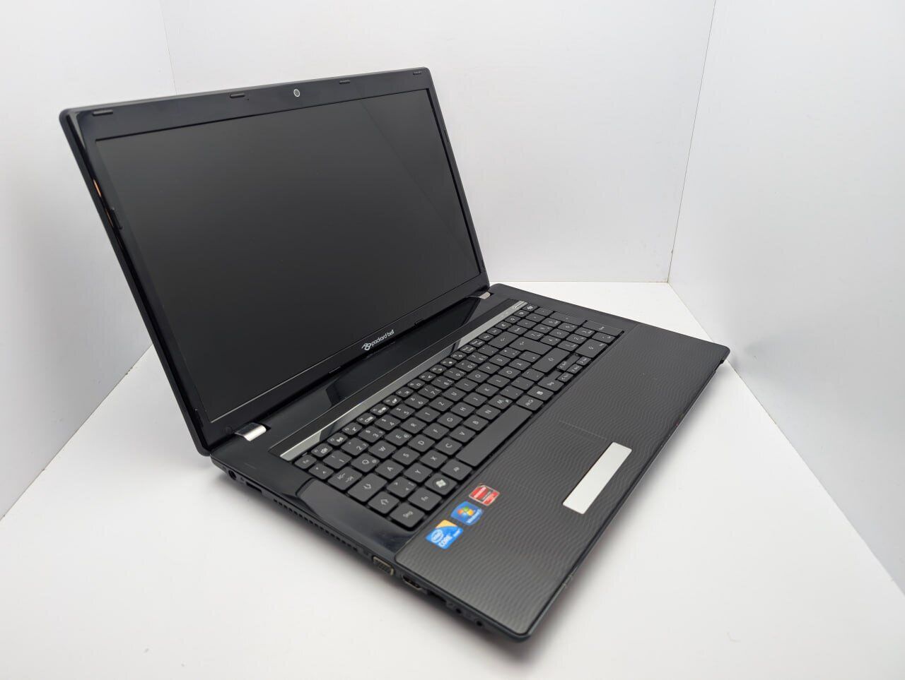 Ноутбук Packard Bell Easynote LM85 / 17.3" (1600x900) TN / Intel Core i3-370M (2 (4) ядра по 2.4 GHz) / 6 GB DDR3 / 500 GB HDD / AMD Radeon HD 5650, 1 GB GDDR3, 128-bit / WebCam / DVD-ROM - Зображення 6