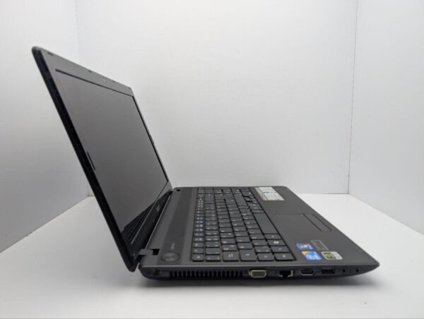 Ноутбук Acer Aspire 5742G / 15.6" (1366x768) TN / Intel Core i5-480M (2 (4) ядра по 2.6 GHz) / 6 GB DDR3 / 500 GB HDD / nVidia GeForce GT 520M, 1 GB GDDR3, 64-bit / WebCam / DVD-ROM - Зображення 4