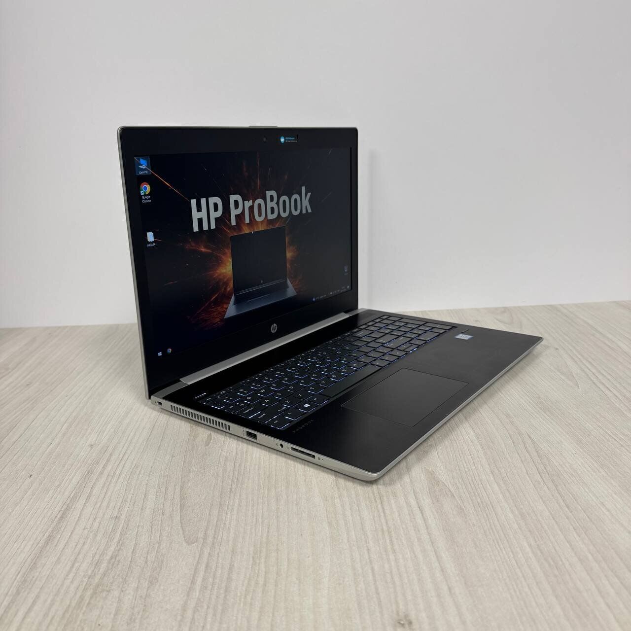 Ноутбук Б-клас HP ProBook 450 G5 / 15.6" (1920x1080) IPS / Intel Core i5-8250U (4 (8) ядра по 1.6 - 3.4 GHz) / 8 GB DDR4 / 256 GB SSD NVMe / Intel UHD Graphics 620 / WebCam - Зображення 4