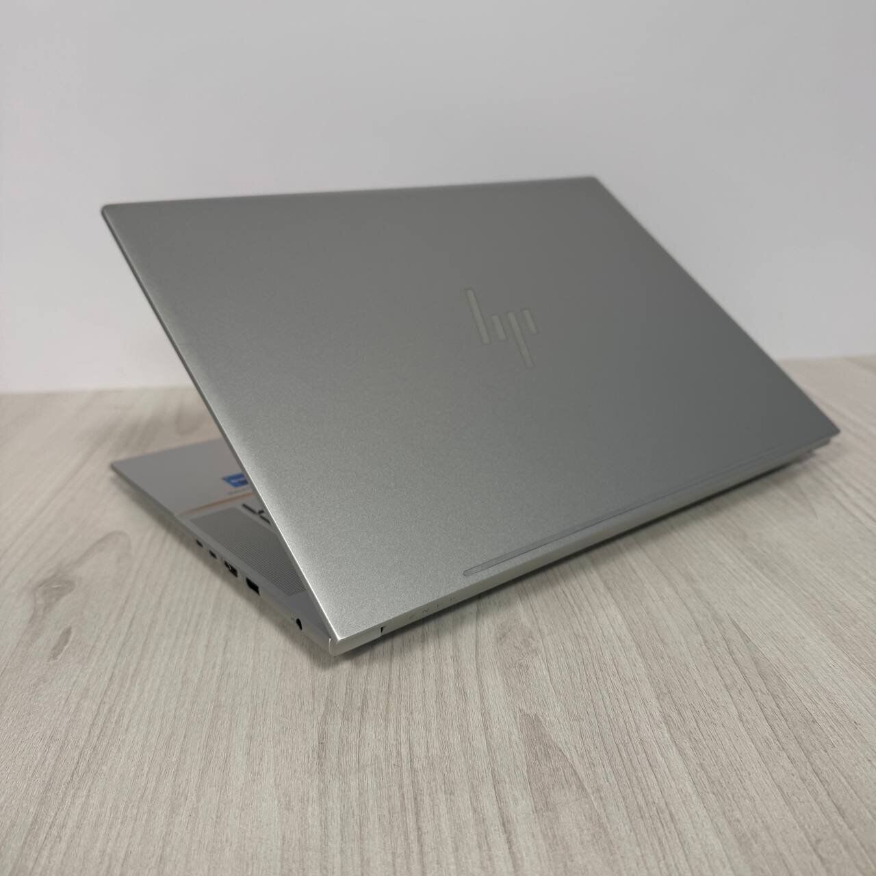 Ігровий ноутбук Б-клас HP Envy 16-h0020ca / 16" (3840x2400) IPS Touch / Intel Core i7-12700H (14 (20) ядер по 3.5 - 4.7 GHz) / 32 GB DDR5 / 1000 GB SSD NVMe / nVidia GeForce RTX 3060, 6 GB GDDR6, 192-bit / WebCam - Зображення 6