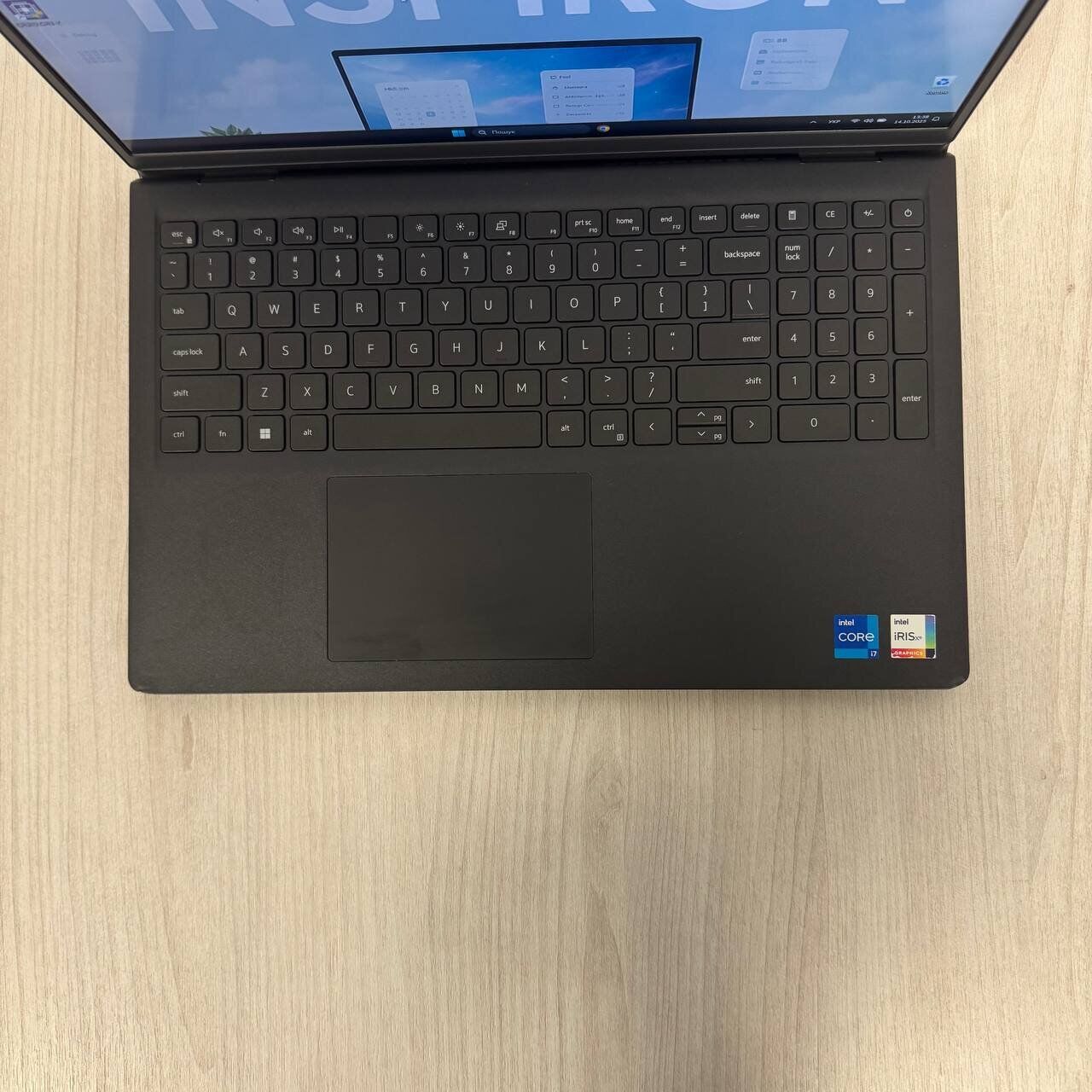 Ультрабук Б-клас Dell Inspiron 15 3511 / 15.6" (1920x1080) IPS / Intel Core i7-1165G7 (4 (8) ядра по 2.8 - 4.7 GHz) / 16 GB DDR4 / 512 GB SSD / Intel Iris Xe Graphics / WebCam - Зображення 7