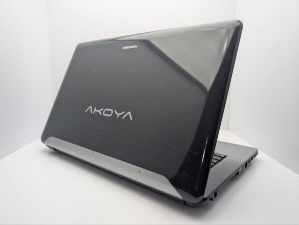 Ноутбук Medion Akoya P7624 / 17.3" (1600x900) TN / Intel Core i5-2450M (2 (4) ядра по 2.5 - 3.1 GHz) / 6 GB DDR3 / 320 GB HDD / nVidia GeForce GT 630M, 1 GB GDDR3, 128-bit / WebCam / АКБ не держит - Зображення 8