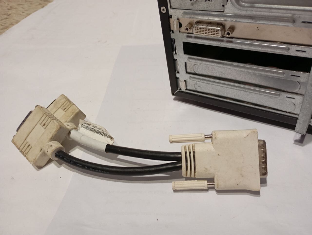 Робоча станція Lenovo ThinkStation E31 Tower / Intel Xeon E3-1230 v2 (4 (8) ядра по 3.3 - 3.7 GHz) / 10 GB DDR3 / 240 GB SSD + 200 GB HDD / nVidia NVS 300, 512 MB DDR3, 64-bit - Зображення 9