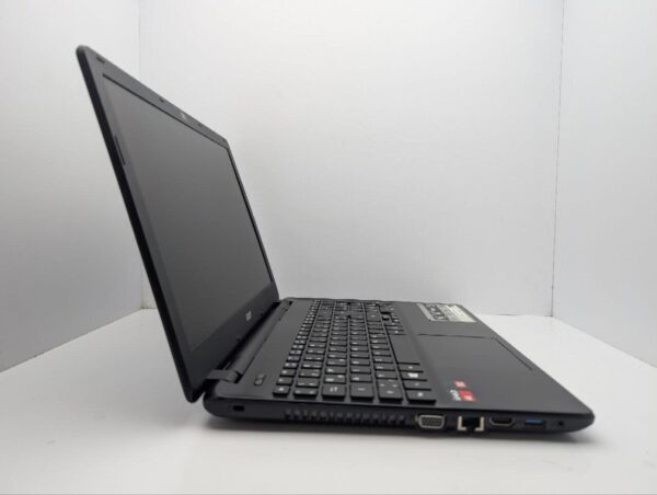 Ноутбук Acer Aspire E5-521 / 15.6" (1366x768) TN / AMD A6-6310 (4 ядра по 1.8 - 2.4 GHz) / 8 GB DDR3 / 240 GB SSD / AMD Radeon R4 Graphics / WebCam - Зображення 6