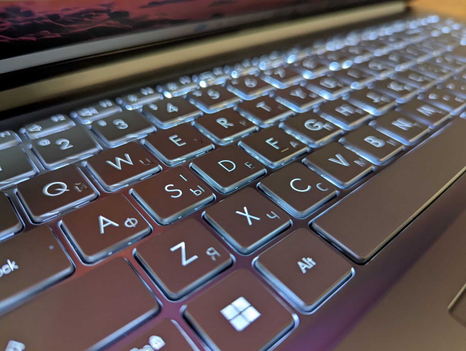 Ноутбук Asus VivoBook F1504V / 15.6" (1920x1080) IPS / Intel Core 5-120U (10 (12) ядер по 1.4 - 5.0 GHz) / 16 GB DDR4 / 500 GB SSD / Intel Graphics / WebCam / TouchID / Windows 11 - Зображення 6