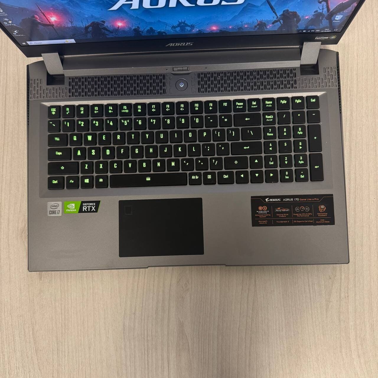 Ігровий ноутбук Gigabyte Aorus 17G XC / 17.3" (1920x1080) IPS / Intel Core i7-10870H (8 (16) ядер по 2.2 - 5.0 GHz) / 32 GB DDR4 / 512 GB SSD NVMe / nVidia GeForce RTX 3070, 8 GB GDDR6, 256-bit / WebCam - Зображення 7