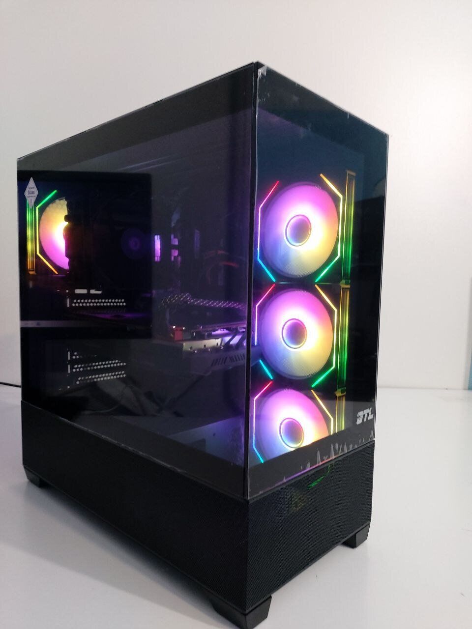 Ігровий ПК GTL Gaming Universe Black Tower / Intel Core i5-9400 (6 ядер по 2.9 - 4.1 GHz) / 16 GB DDR4 / 256 GB SSD M.2 + 512 GB SSD / AMD Radeon RX 5600 XT, 6 GB GDDR6, 192-bit / 450W - Зображення 2