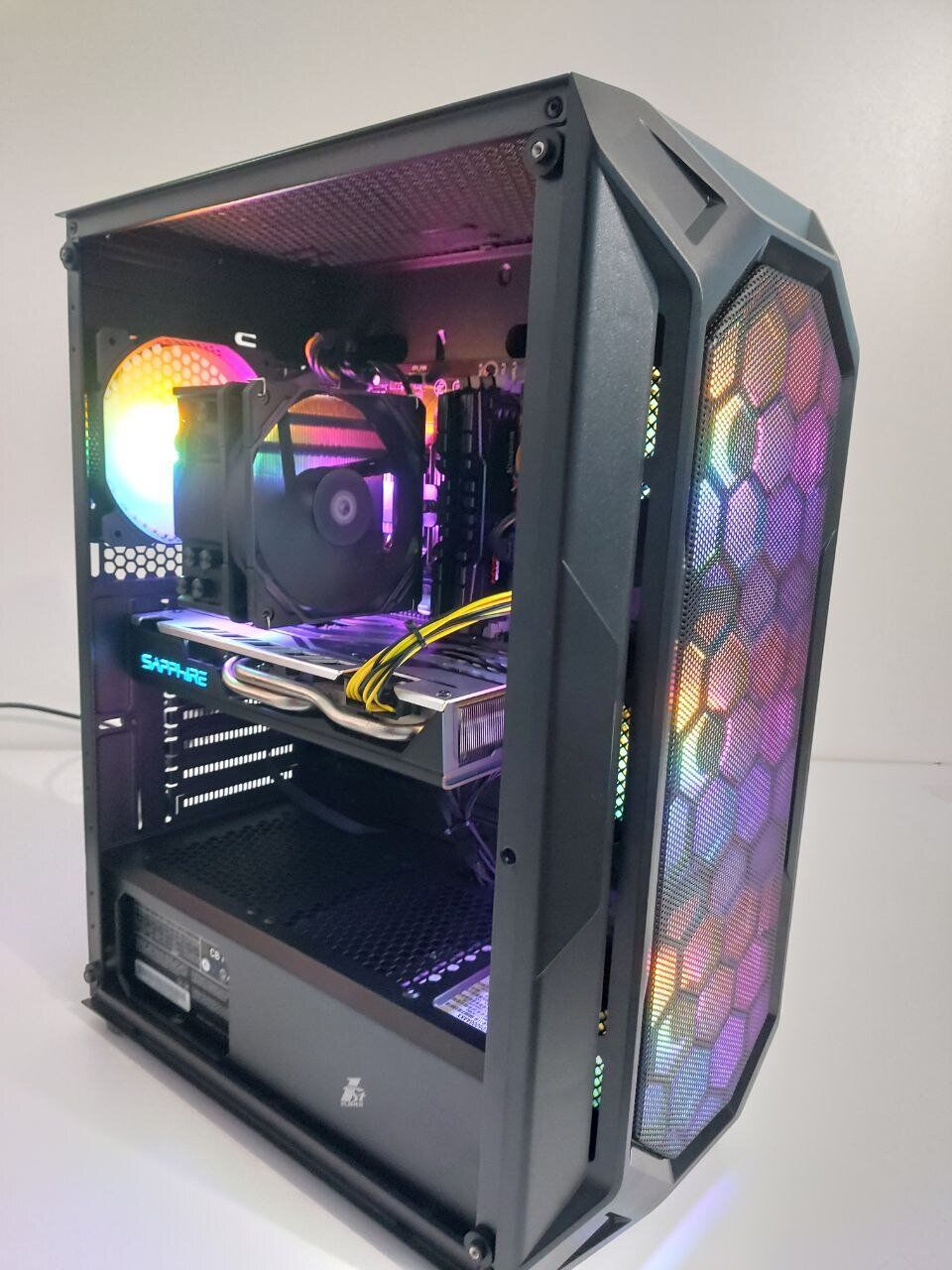 Комп'ютер 1stPlayer X6 Fire Base Tower / Intel Core i7-4790 (4 (8) ядер по 3.6 - 4.0 GHz) / 16 GB DDR3 / 512 GB SSD + 500 GB HDD / AMD Radeon RX 570, 8 GB GDDR5, 256-bit / 400W - Зображення 4