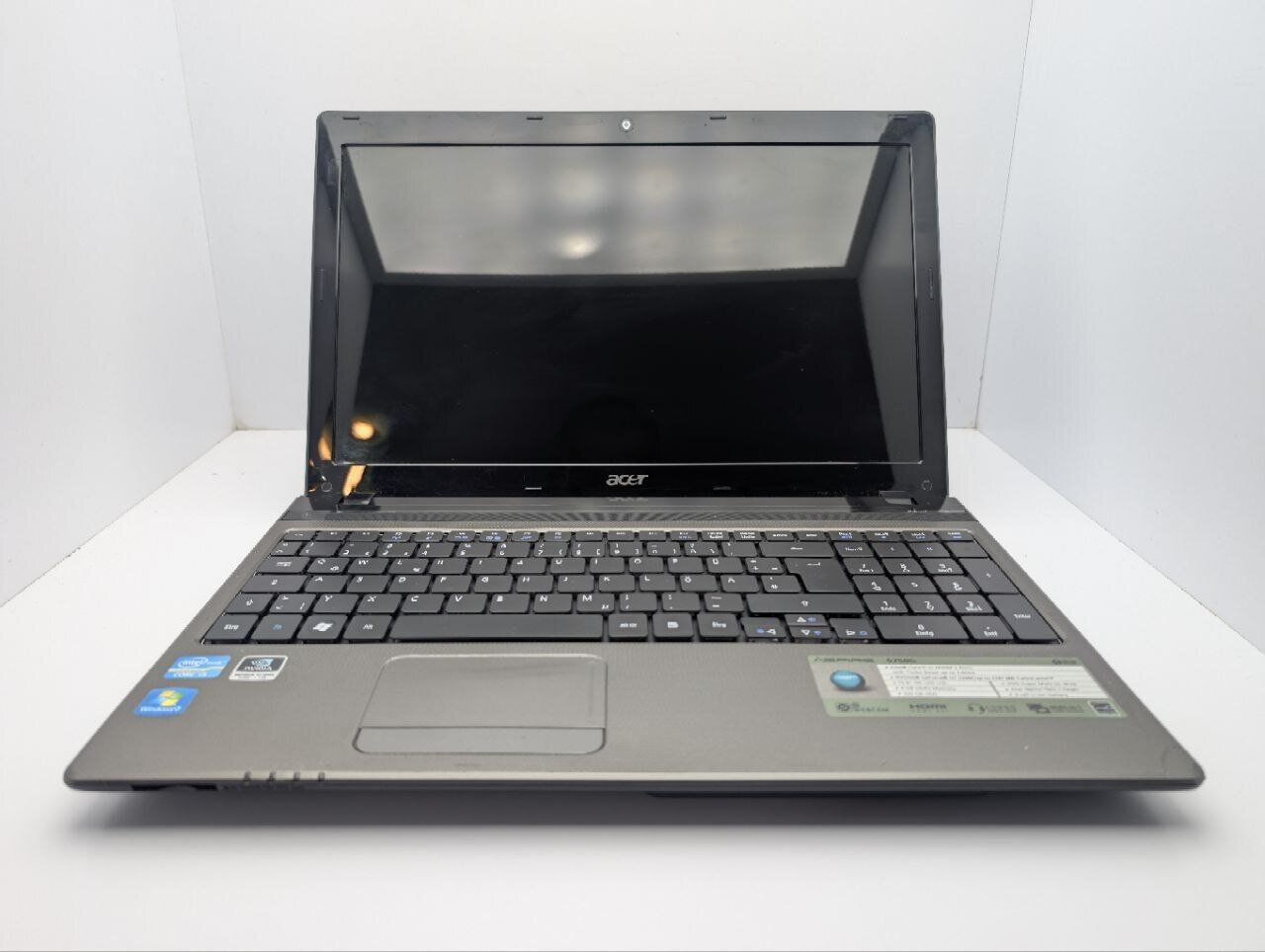 Ноутбук Acer Aspire 5750G / 15.6" (1366x768) TN / Intel Core i5-2430M (2 (4) ядра по 2.4 - 3.0 GHz) / 8 GB DDR3 / 750 GB HDD / nVidia GeForce GT 520M, 1 GB GDDR3, 64-bit / WebCam / DVD-ROM - Зображення 3