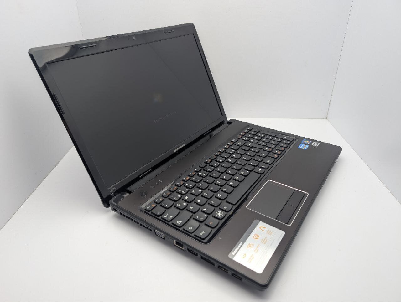 Ноутбук Lenovo G570 / 15.6" (1366x768) TN / Intel Core i3-2310M (2 (4) ядра по 2.1 GHz) / 8 GB DDR3 / 640 GB HDD / Intel HD Graphics 3000 / WebCam / DVD-ROM - Зображення 6