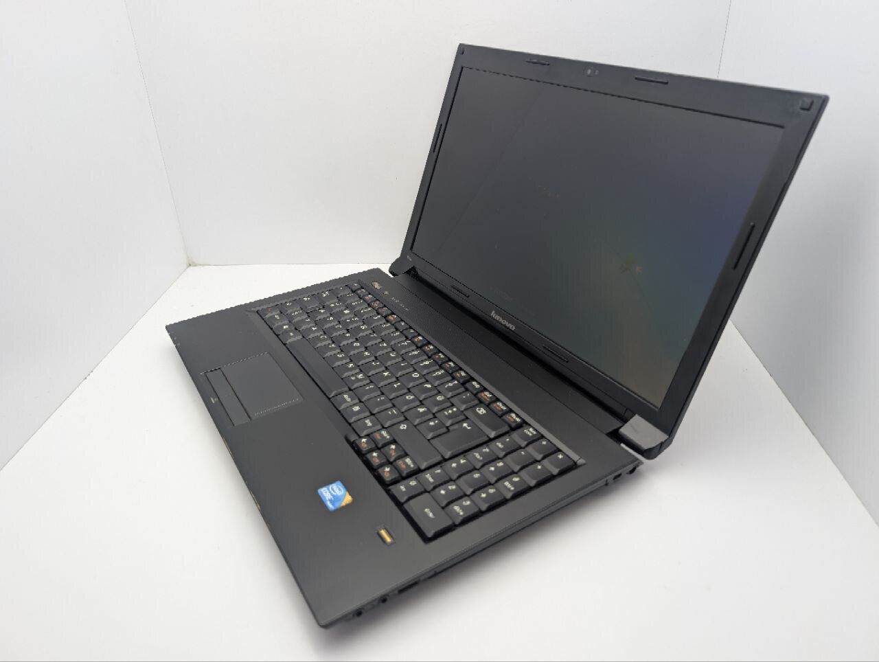 Ноутбук Lenovo B560 / 15.6" (1366x768) TN / Intel Core i3-380M (2 (4) ядра по 2.5 GHz) / 6 GB DDR3 / 320 GB HDD / Intel HD Graphics / WebCam / DVD-ROM - Зображення 7