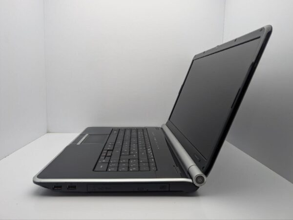 Ноутбук Packard Bell LJ65 / 17.3" (1600x900) TN / Intel Core 2 Duo P8600 (2 ядра по 2.4 GHz) / 6 GB DDR3 / 320 GB HDD / nVidia GeForce GT 130M, 1 GB GDDR3, 128-bit / WebCam / DVD-ROM - Зображення 5