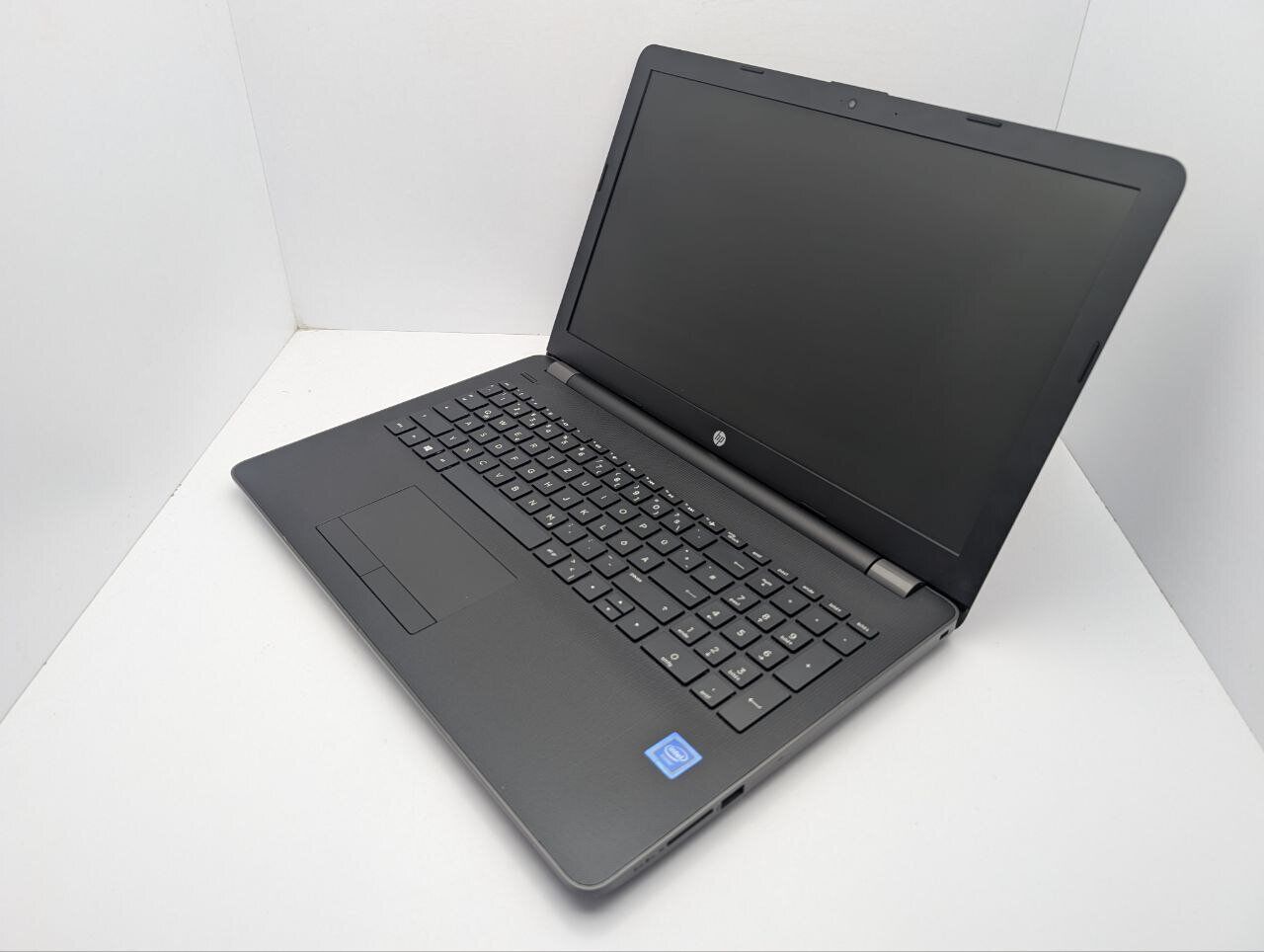 Ноутбук HP 250 G6 / 15.6" (1366x768) TN / Intel Core i3-6006U (2 (4) ядра по 2.0 GHz) / 8 GB DDR4 / 240 GB SSD / AMD Radeon 520, 2 GB GDDR3, 64-bit / WebCam - Зображення 6