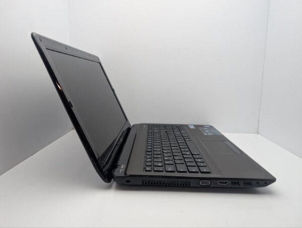 Ноутбук Asus X52J / 15.6" (1366x768) TN / Intel Core i3-350M (2 (4) ядра по 2.2 GHz) / 6 GB DDR3 / 320 GB HDD / AMD Radeon HD 5145, 1 GB GDDR3, 64-bit / WebCam / DVD-ROM - Зображення 4