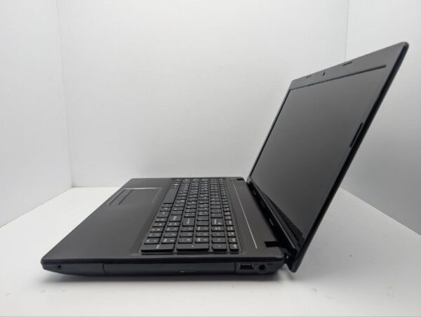 Ноутбук Lenovo G580 / 15.6" (1366x768) TN / Intel Core i3-3120M (2 (4) ядра по 2.5 GHz) / 8 GB DDR3 / 500 GB HDD / nVidia GeForce GT 635M, 2 GB GDDR3, 128-bit / WebCam / DVD-ROM - Зображення 5