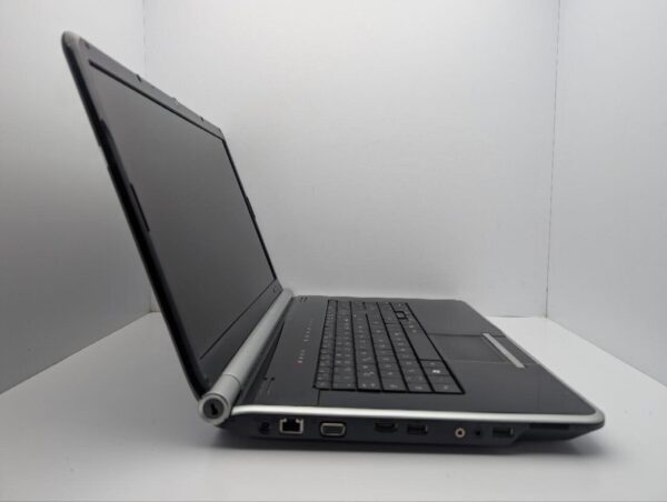 Ноутбук Packard Bell LJ65 / 17.3" (1600x900) TN / Intel Core 2 Duo P8600 (2 ядра по 2.4 GHz) / 6 GB DDR3 / 320 GB HDD / nVidia GeForce GT 130M, 1 GB GDDR3, 128-bit / WebCam / DVD-ROM - Зображення 4