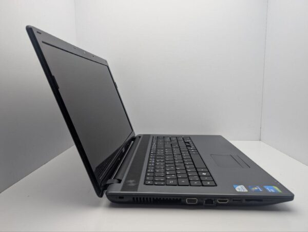 Ноутбук Acer Aspire 7739Z / 17.3" (1600x900) TN / Intel Core i3-380M (2 (4) ядра по 2.5 GHz) / 6 GB DDR3 / 500 GB HDD / Intel Graphics / WebCam / DVD-ROM - Зображення 3