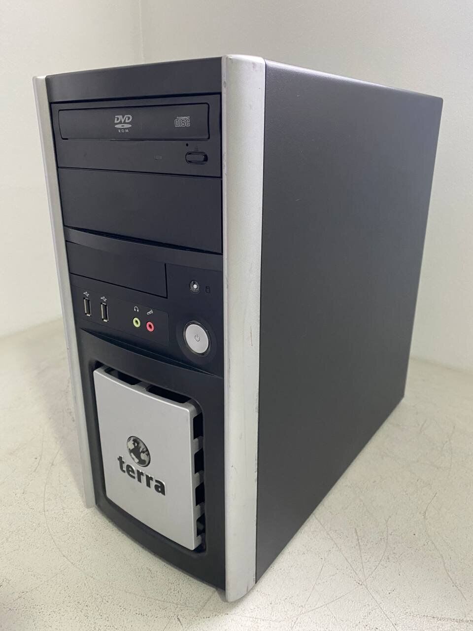 Комп'ютер NoName Tower / Intel Core i7-3770 (4 (8) ядра по 3.4 - 3.9 GHz) / 16 GB DDR3 / 256 GB SSD / nVidia GeForce GT 610, 2 GB GDDR3, 64-bit / DVD-ROM - Зображення 2