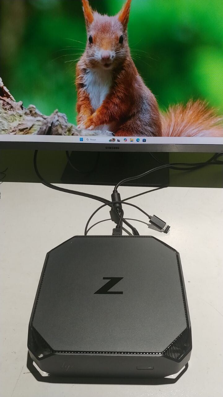 Неттоп HP Z2 Mini G3 USFF / Intel Core i5-6600 (4 ядра по 3.3 - 3.9 GHz) / 16 GB DDR4 / 256 GB SSD / nVidia Quadro M620, 2 GB GDDR5, 128-bit / WiFi - Зображення 2