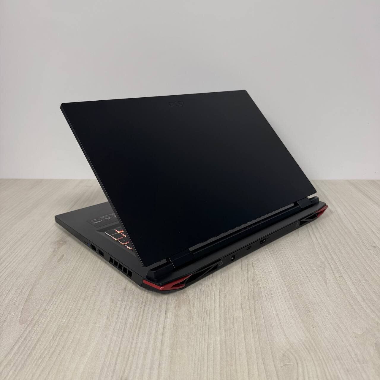 Ігровий ноутбук Acer Nitro 5 AN517-55 / 17.3" (1920x1080) IPS / Intel Core i5-12500H (12 (16) ядер по 2.5 - 4.5 GHz) / 8 GB DDR4 / 512 GB SSD NVMe / nVidia GeForce RTX 3050, 4 GB GDDR6, 128-bit / WebCam - Зображення 6