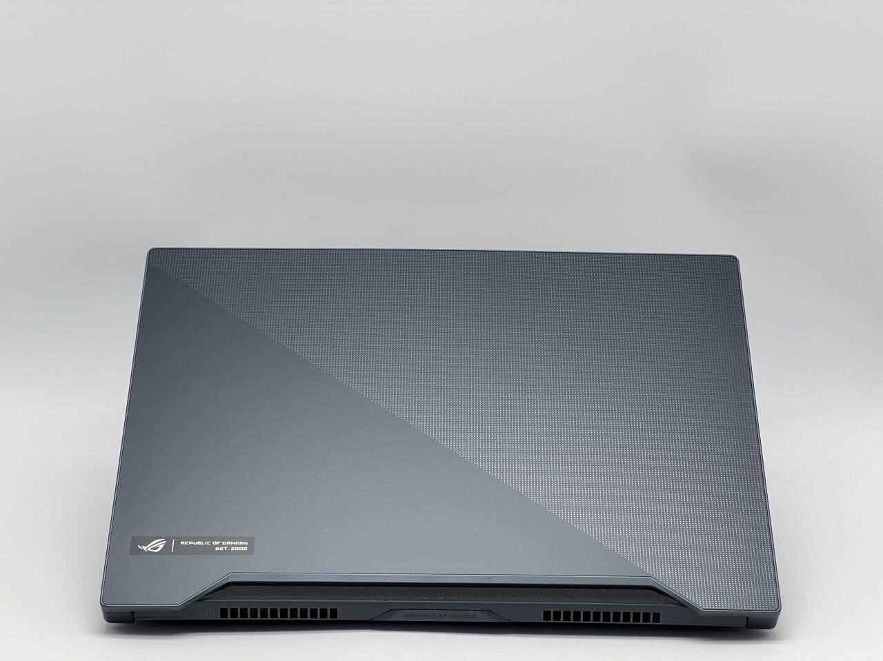 Ігровий ноутбук Asus ROG GU502LU-BI7N4 / 15.6" (1920x1080) IPS / Intel Core i7-10750H (6 (12) ядер по 2.6 - 5.0 GHz) / 24 GB DDR4 / 480 GB SSD / nVidia GeForce GTX 1660 Ti, 6 GB GDDR6, 192-bit / HDMI - Зображення 5