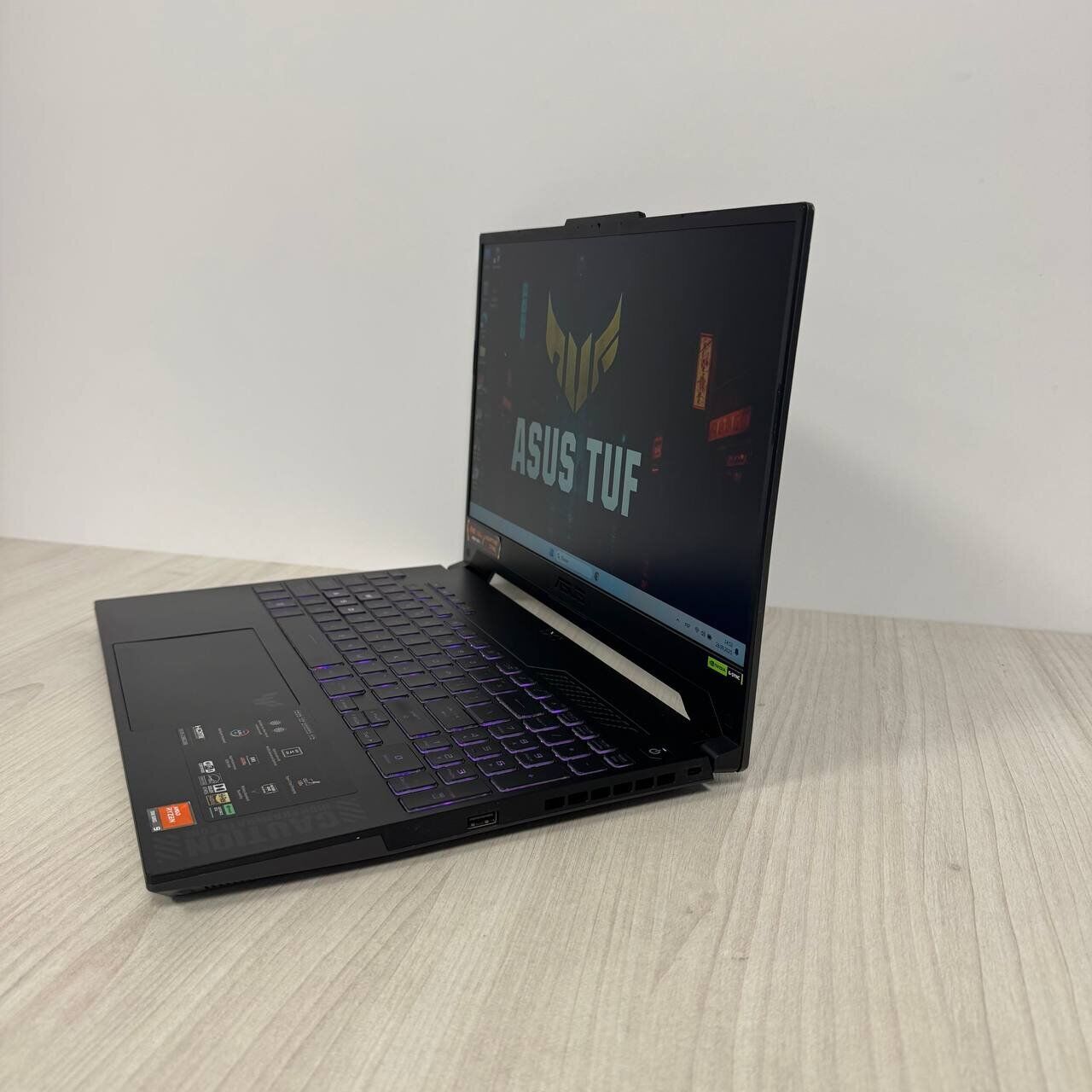 Ігровий ноутбук Asus TUF Gaming A15 FA507XV / 15.6" (1920x1080) IPS / AMD Ryzen 9 7940HS (8 (16) ядер по 4.0 - 5.2 GHz) / 16 GB DDR5 / 1000 GB SSD NVMe / nVidia GeForce RTX 4060, 8 GB GDDR6, 128-bit / WebCam - Зображення 5