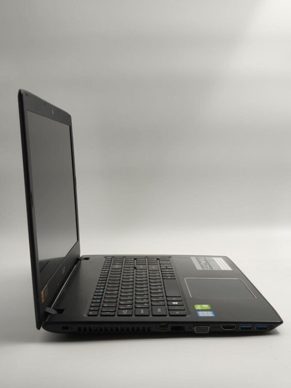 Ігровий ноутбук Б-клас Acer Aspire E5-576G-5762 / 15.6" (1920x1080) IPS / Intel Core i5-8250U (4 (8) ядра по 1.6 - 3.4 GHz) / 16 GB DDR3 / 240 GB SSD /Intel UHD Graphics 620 / WebCam / HDMI - Зображення 4