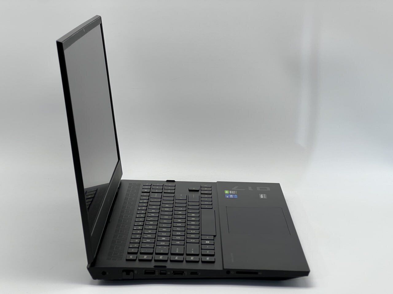 Ігровий ноутбук Б-клас HP Omen 17-ck1021nr / 17.3" (2560x1440) IPS / Intel Core i7-12700H (14 (20) ядер по 3.5 - 4.7 GHz) / 32 GB DDR5 / 960 GB SSD / nVidia GeForce RTX 3070 Ti, 8 GB GDDR6, 256-bit / WebCam - Зображення 3