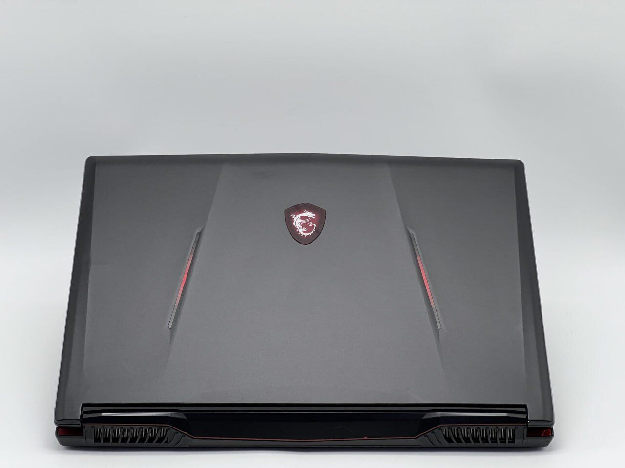 Ігровий ноутбук MSI GL63 8SE-054US / 15.6" (1920x1080) IPS / Intel Core i7-8750H (6 (12) ядер по 2.2 - 4.1 GHz) / 16 GB DDR4 / 480 GB SSD / nVidia GeForce RTX 2060, 6 GB GDDR6, 192-bit / WebCam - Зображення 6