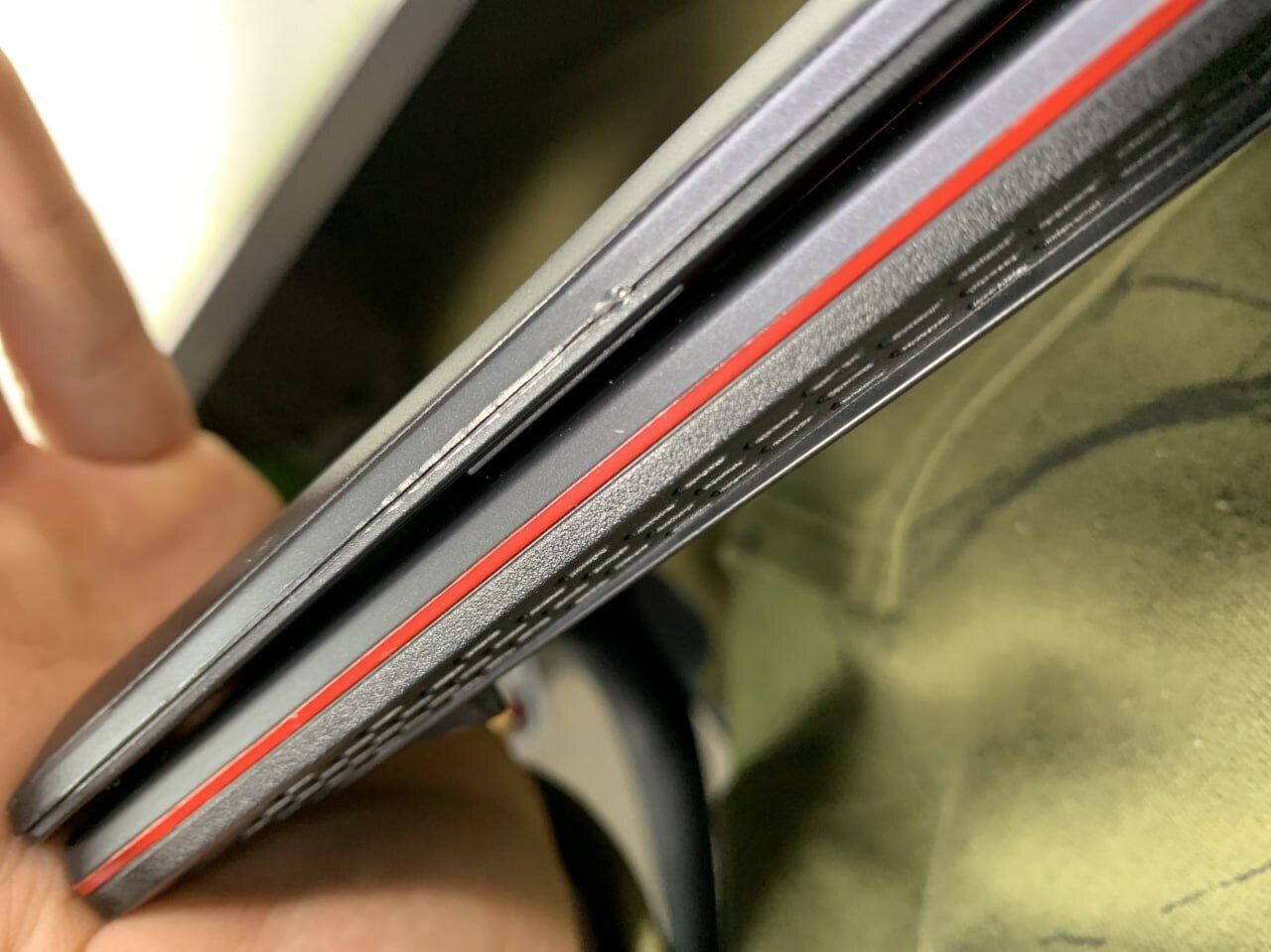 Ігровий ноутбук MSI GL63 8SE-054US / 15.6" (1920x1080) IPS / Intel Core i7-8750H (6 (12) ядер по 2.2 - 4.1 GHz) / 16 GB DDR4 / 480 GB SSD / nVidia GeForce RTX 2060, 6 GB GDDR6, 192-bit / WebCam - Зображення 8