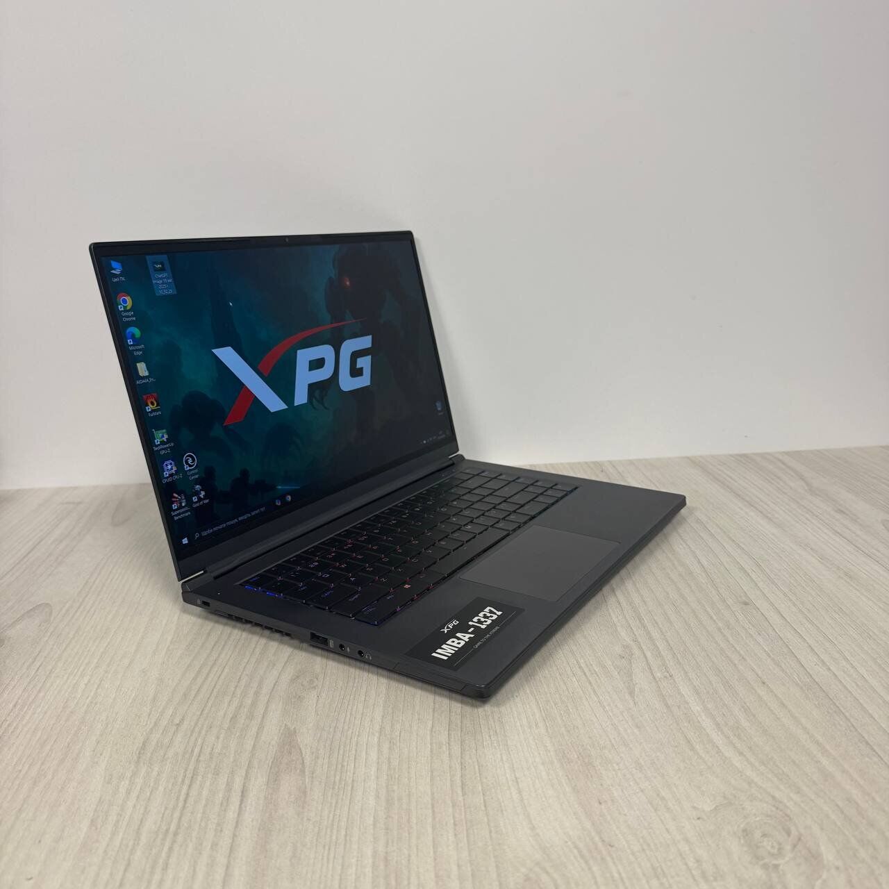 Ігровий ноутбук Б-клас XPG Xenia 15i7G9H2070QLX / 15.6" (1920x1080) IPS / Intel Core i7-9750H (6 (12) ядер по 2.6 - 4.5 GHz) / 16 GB DDR4 / 512 GB SSD NVMe / nVidia GeForce RTX 2070 Max-Q, 8 GB DDR6, 256-bit / WebCam - Зображення 4