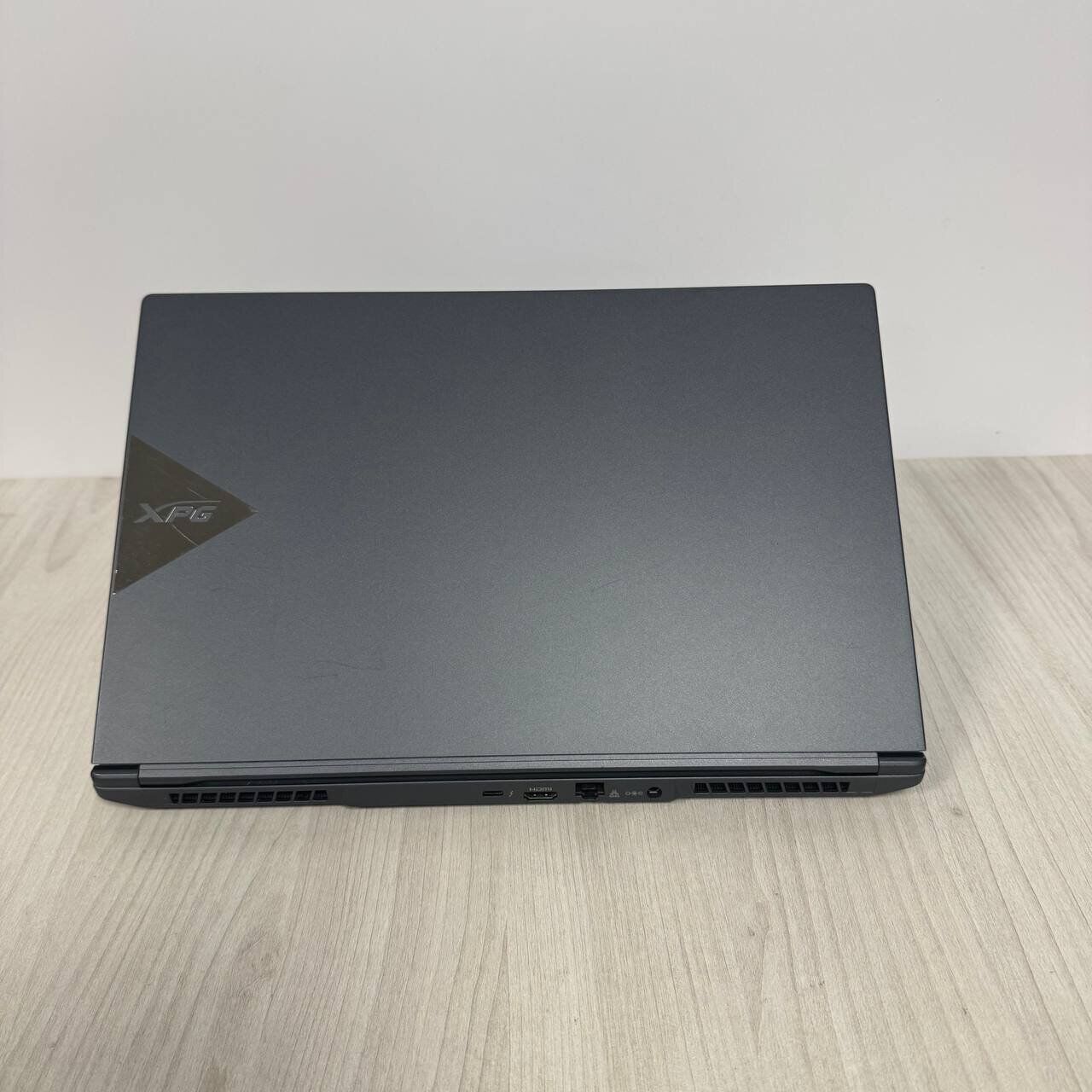 Ігровий ноутбук Б-клас XPG Xenia 15i7G9H2070QLX / 15.6" (1920x1080) IPS / Intel Core i7-9750H (6 (12) ядер по 2.6 - 4.5 GHz) / 16 GB DDR4 / 512 GB SSD NVMe / nVidia GeForce RTX 2070 Max-Q, 8 GB DDR6, 256-bit / WebCam - Зображення 3