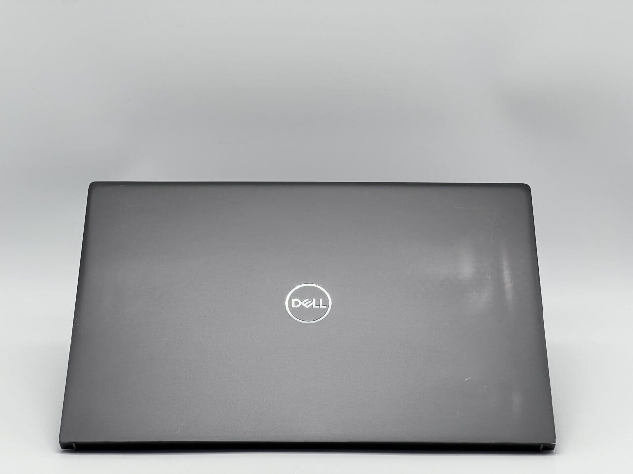 Ігровий ультрабук Dell Vostro 15 7510 / 15.6" (1920x1080) IPS / Intel Core i7-11800H (8 (16) ядер по 2.3 - 4.6 GHz) / 16 GB DDR4 / 480 GB SSD / nVidia GeForce RTX 3050, 4 GB GDDR6, 128-bit / WebCam - Зображення 5