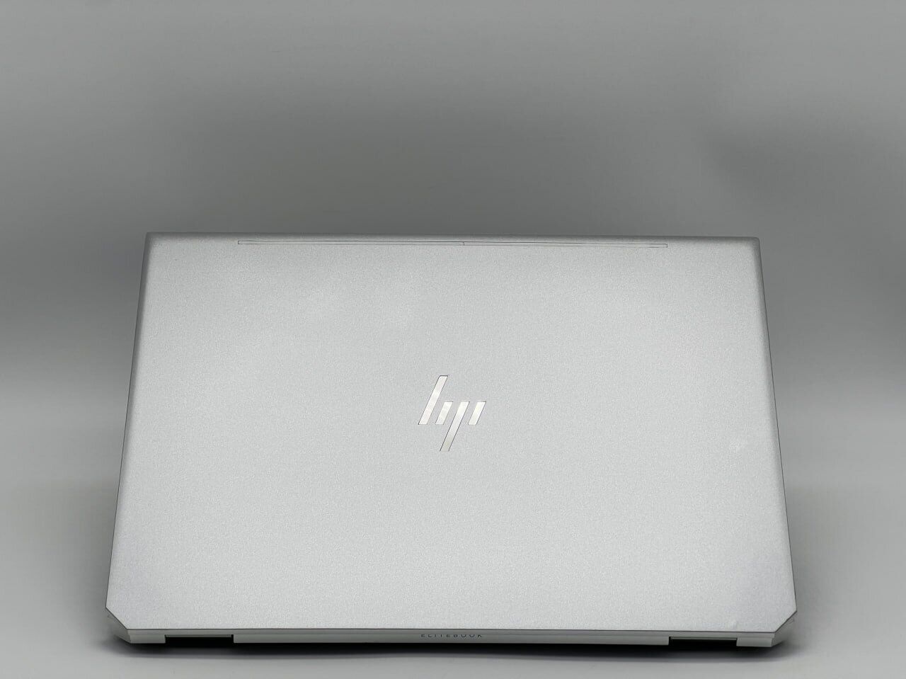 Ігровий ультрабук Б-клас HP EliteBook 1050 G1 / 15.6" (1920x1080) IPS / Intel Core i7-8750H (6 (12) ядра по 2.2 - 4.1 GHz) / 16 GB DDR4 / 480 GB SSD / nVidia GeForce GTX 1050 Max-Q, 4 GB GDDR5, 128-bit / WebCam - Зображення 5