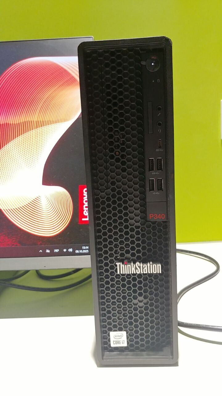 Комп'ютер Б-клас Lenovo ThinkStation P340 SFF / Intel Xeon W-1250 (6 (12) ядер по 3.3 - 4.7 GHz) / 16 GB DDR4 / 256 GB SSD / Intel UHD Graphics P630 / COM-порт / DisplayPort - Зображення 2