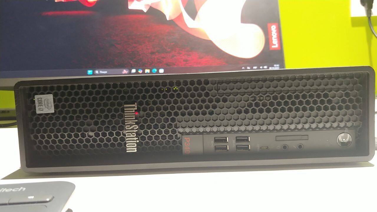 Комп'ютер Б-клас Lenovo ThinkStation P340 SFF / Intel Xeon W-1250 (6 (12) ядер по 3.3 - 4.7 GHz) / 16 GB DDR4 / 256 GB SSD / Intel UHD Graphics P630 / COM-порт / DisplayPort - Зображення 10