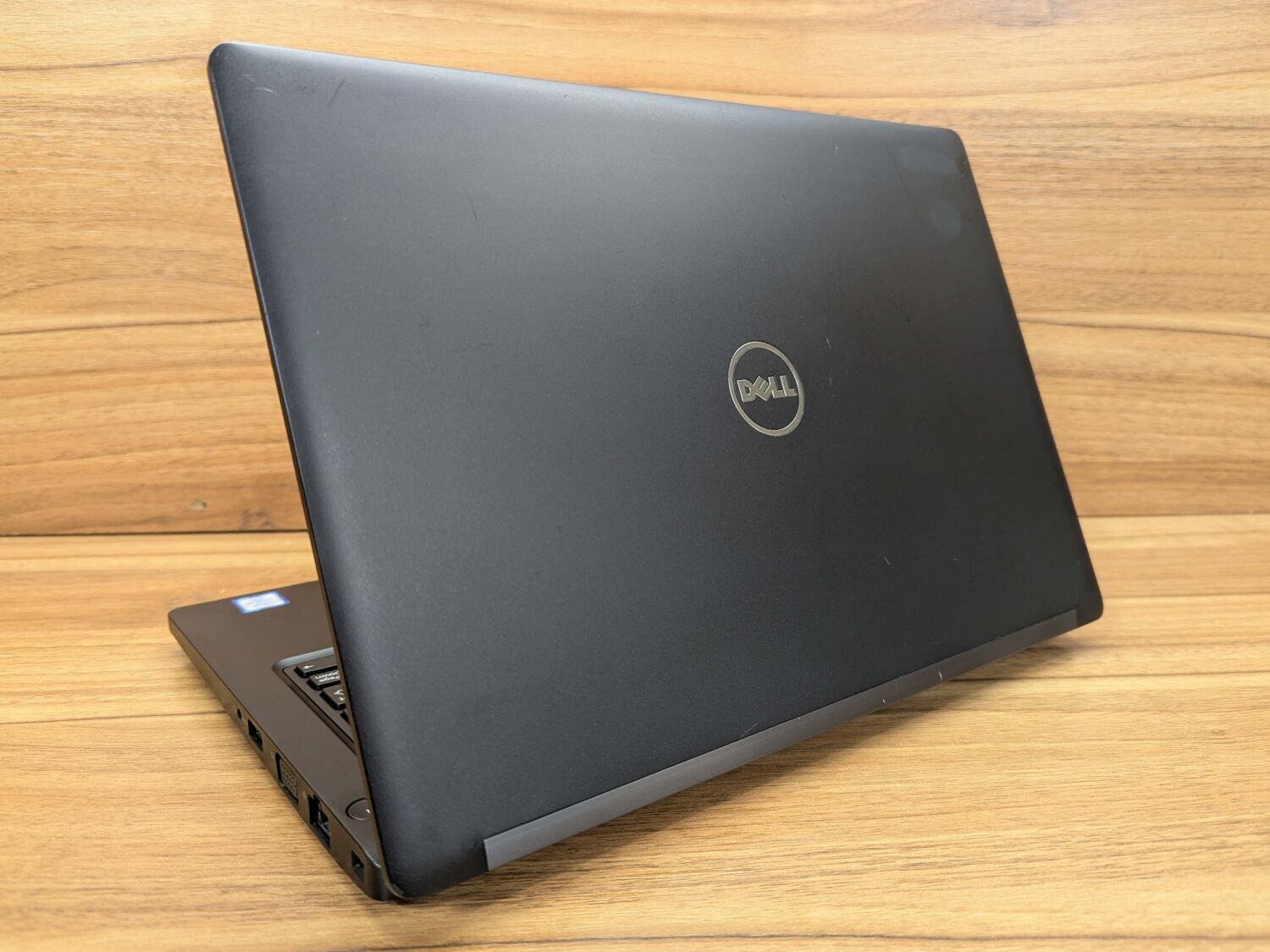 Нетбук Dell Latitude 5280 / 12.5" (1366x768) TN / Intel Core i5-7300U (2 (4) ядра по 2.6 - 3.5 GHz) / 16 GB DDR4 / 256 GB SSD / Intel HD Graphics 620 / WebCam / Windows 10 - Зображення 6