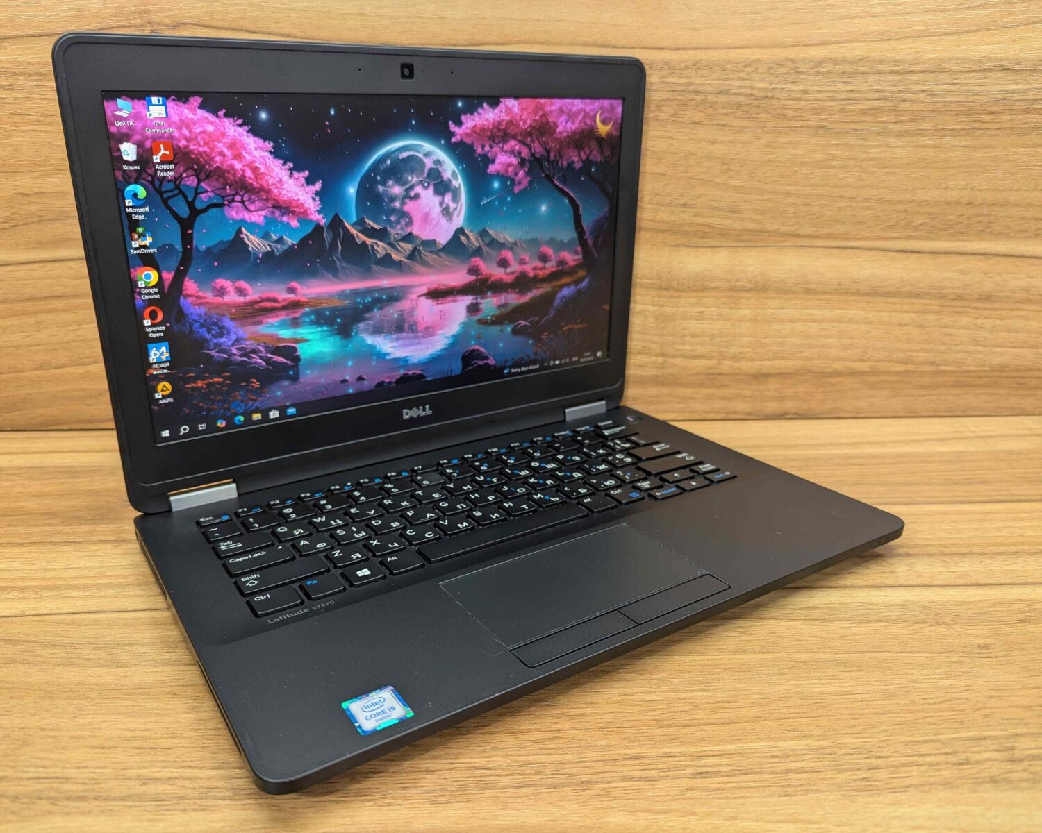 Нетбук Dell Latitude E7270 / 12.5" (1920x1080) IPS / Intel Core i5-6300U (2 (4) ядра по 2.4 - 3.0 GHz) / 8 GB DDR4 / 256 GB SSD / Intel HD Graphics 520 / WebCam / HDMI / Windows 10 - Зображення 4