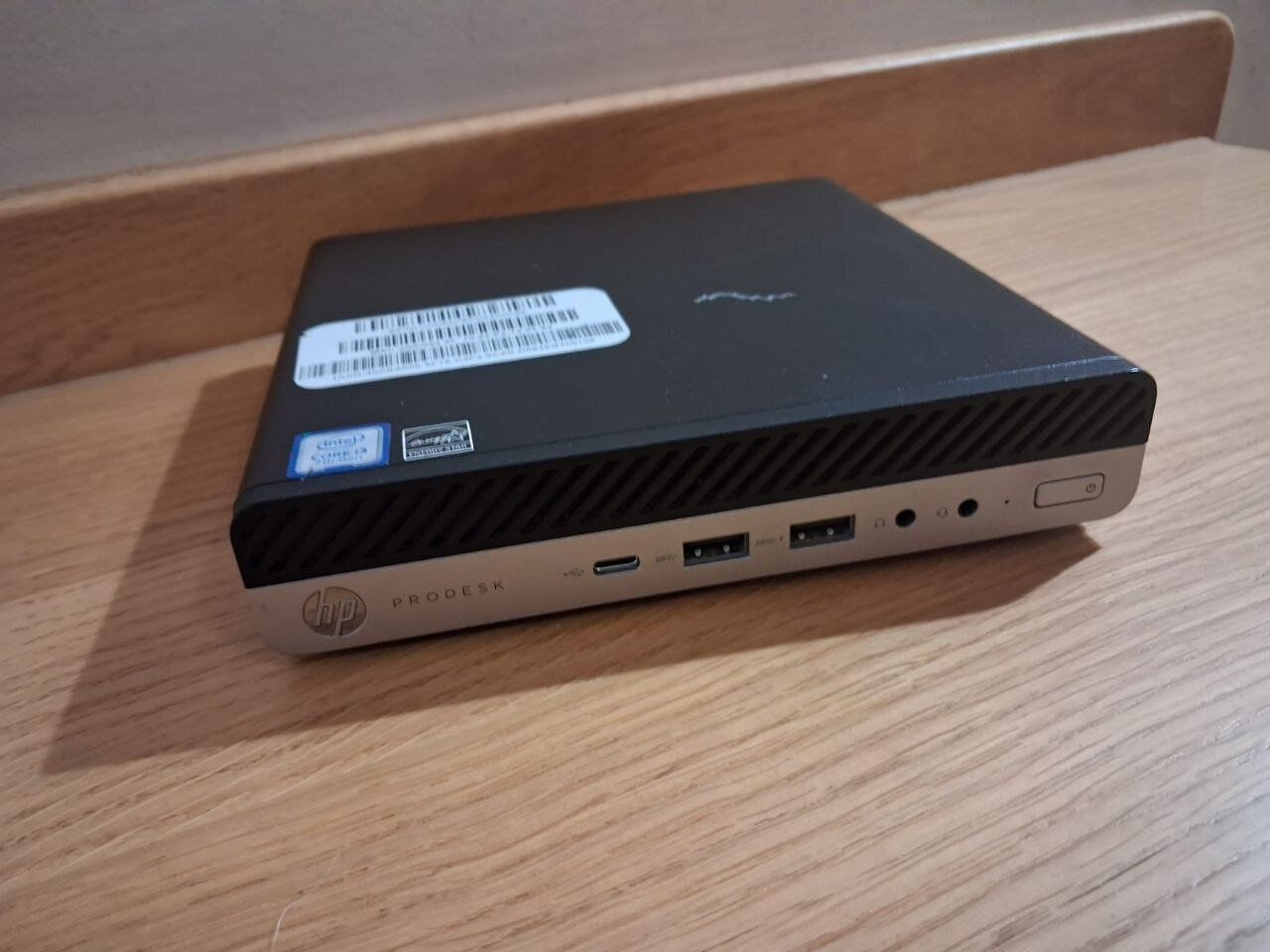 Неттоп Б-клас HP ProDesk 600 G3 Mini PC USFF / Intel Core i3-7100T (2 (4) ядра по 3.4 GHz) / 8 GB DDR4 / 250 GB SSD M.2 / Intel HD Graphics 630 / Блок живлення в комплекті - Зображення 2
