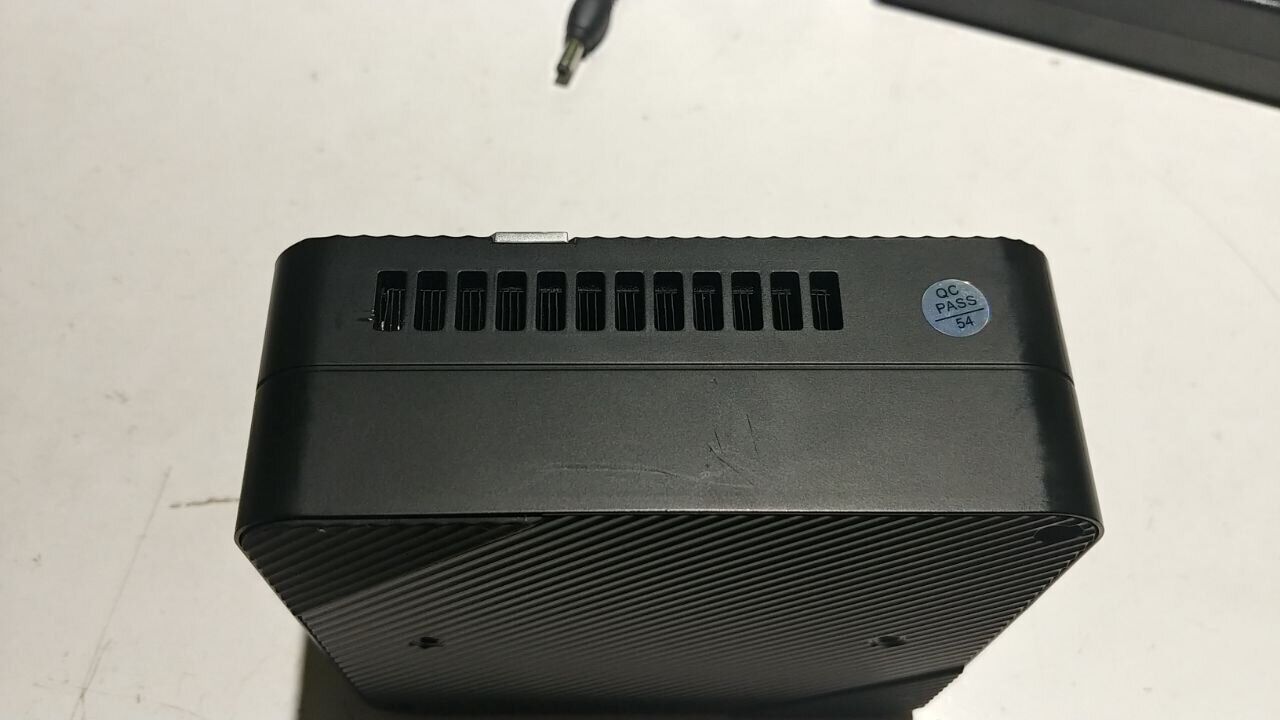 Неттоп Minisforum UM690 USFF / AMD Ryzen 9 6900HX (8 (16) ядер по 3.3 - 4.9 GHz) / 16 GB DDR5 / 240 GB SSD / AMD Radeon 680M / USB 3.1 / Wi-Fi / Bluetooth / Блок живлення в комплекті - Зображення 6