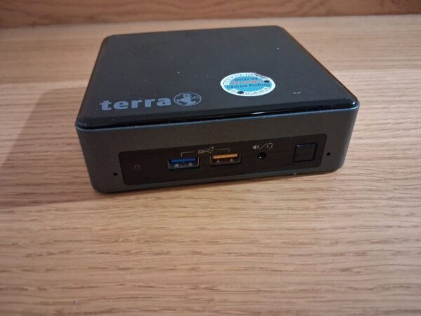Неттоп Terra PC-Mini 5000 Silent Greenline 1009678 USFF / Intel Core i3-8109U (2 (4) ядра по 3.0 -3.6 GHz) / 16 GB DDR4 / 256 GB SSD / Intel UHD Graphics 630 / HDMI / Блок живлення в комплекті - Зображення 2