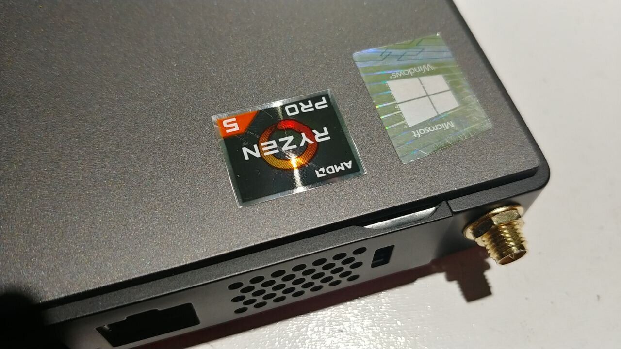 Неттоп Lenovo ThinkCentre M75n USFF / AMD Ryzen 5 3500U (4 (8) ядра по 2.1 - 3.7 GHz) / 8 GB DDR4 / 256 GB SSD / AMD Radeon Vega 8 Graphics / DisplayPort / Wi-Fi + Блок живлення - Зображення 5