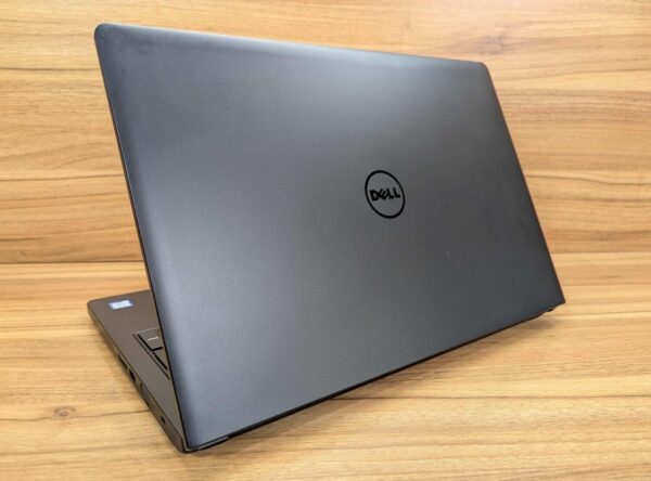 Ноутбук Dell Latitude 3570 / 15.6" (1366x768) TN / Intel Core i3-6100U (2 (4) ядра по 2.3 GHz) / 8 GB DDR3 / 240 GB SSD / Intel HD Graphics 520 / WebCam / HDMI / Windows 10 - Зображення 6