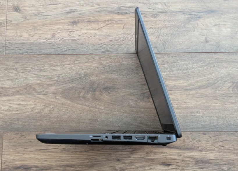 Ноутбук Б-клас Dell Latitude 5401 / 14" (1366x768) TN / Intel Core i5-9300H (4 (8) ядра по 2.4 - 4.1 GHz) / 8 GB DDR4 / 240 GB SSD / Intel UHD Graphics 630 / WebCam - Зображення 5